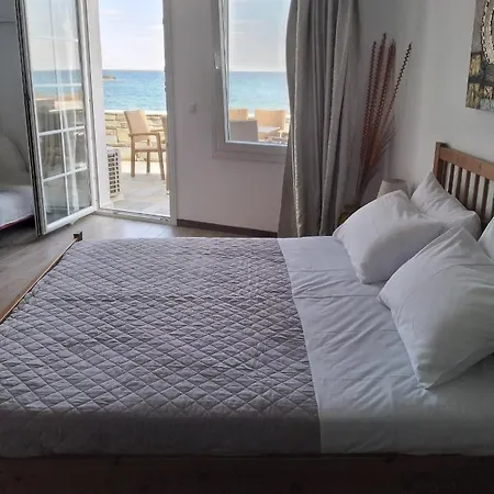 Albatross Seafront House *