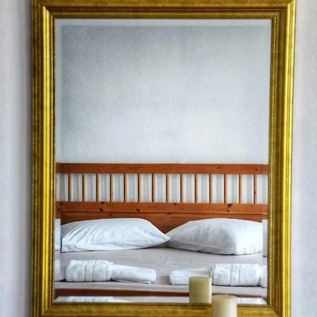 Albatross Seafront House