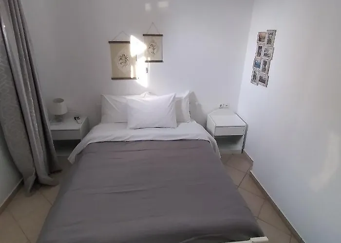 Albatross Seafront House Apartment Naxos City