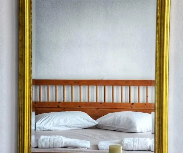 Albatross Seafront House