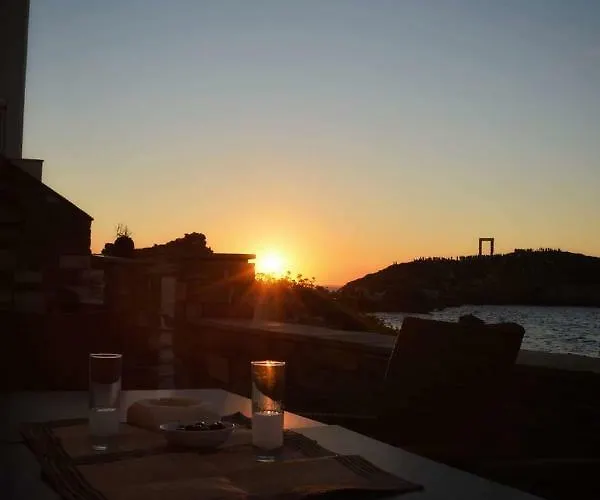 Apartment Albatross Seafront House Naxos City