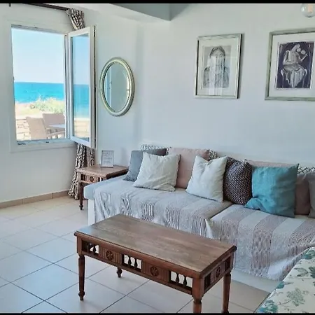 Albatross Seafront House Naxos City