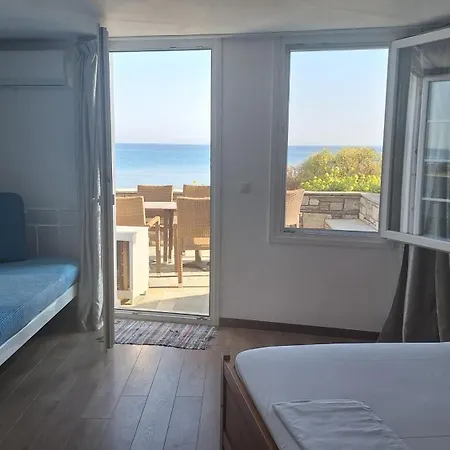 Albatross Seafront House * Naxos City