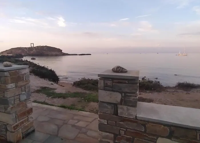 Albatross Seafront House Naxos City