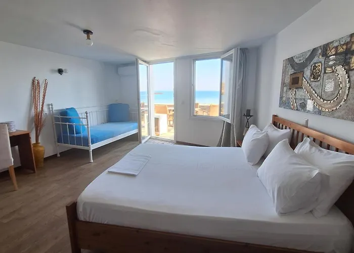 Albatross Seafront House شقة